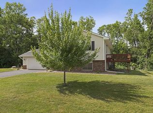 1936 Crown Point Dr, Mendota Heights, MN 55118