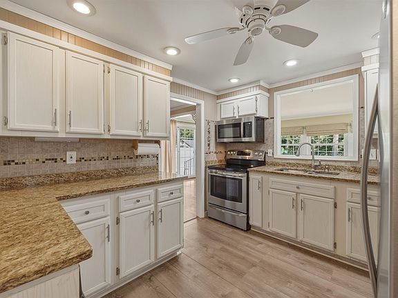 4th image of 36 Cheyenne Drive