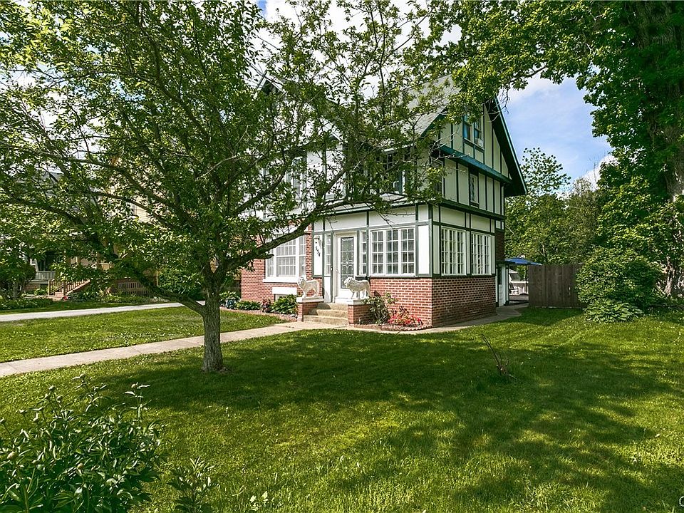 554 Main St, Oneida, NY 13421 Zillow