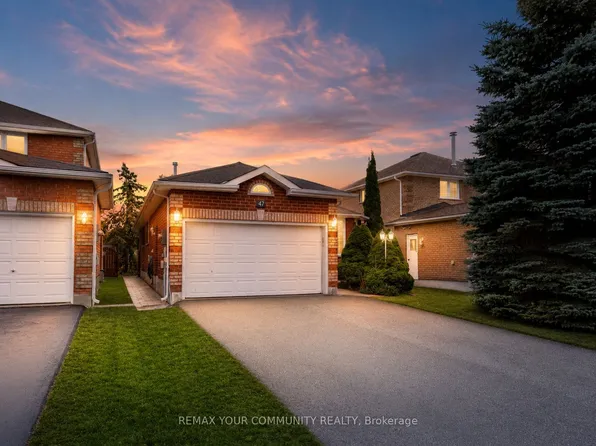 47 McVeigh Dr, Barrie, ON L4N 7E4