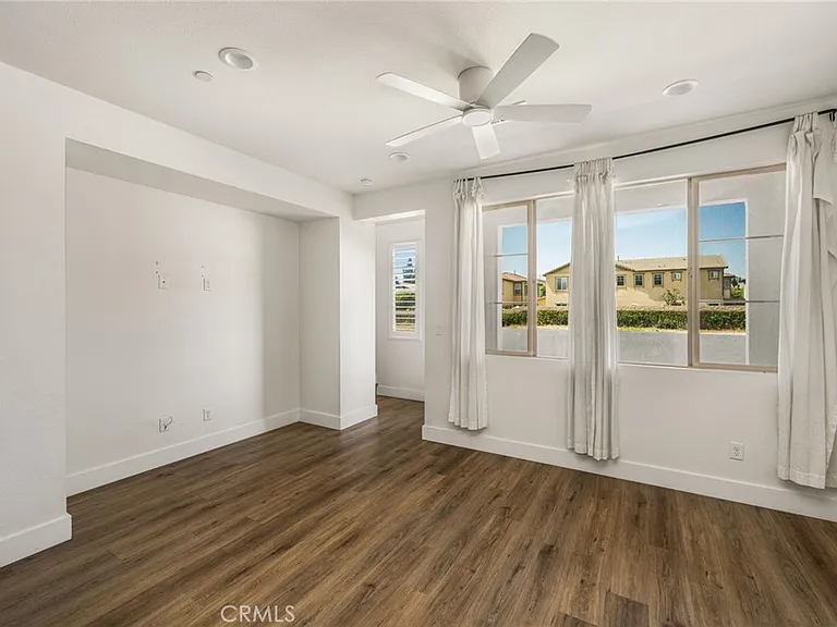 123 E Knox Dr — Photo 26