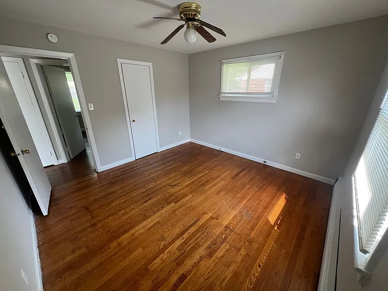8206 Adrian Dr — Photo 30