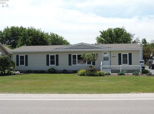 3964 W Harbor Rd, Port Clinton, OH 43452