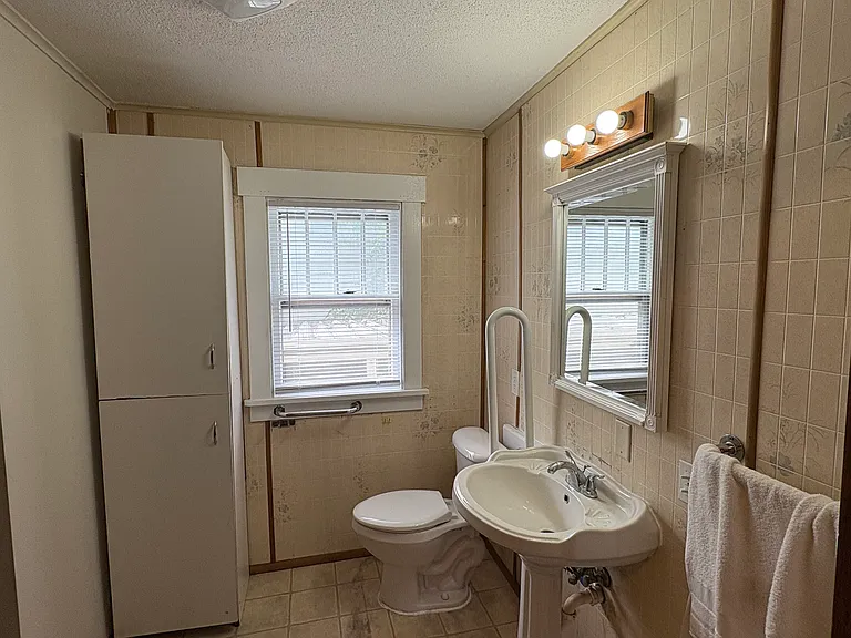 4442 Adams St — Photo 9