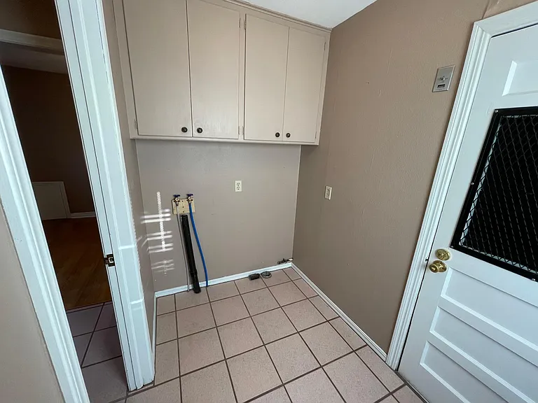 3829 NW 22nd St — Photo 17