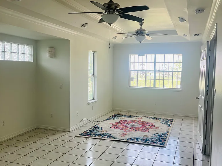 405 S Tio Ave — Photo 24