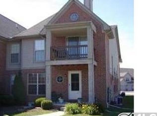 28767 Yarmouth Ct, Chesterfield, MI 48047