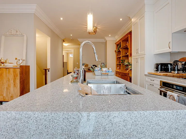 15 Dunton Ln — Photo 7
