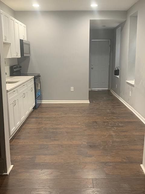 2nd image of 1908 E Cambria St #2