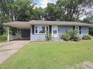 520 E Olive St, Scott City, MO 63780