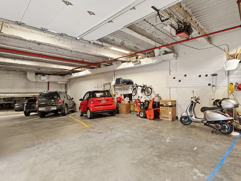 687 Greenwich St #1 — Photo 15