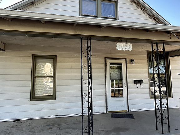2nd image of 1026 18th Ave