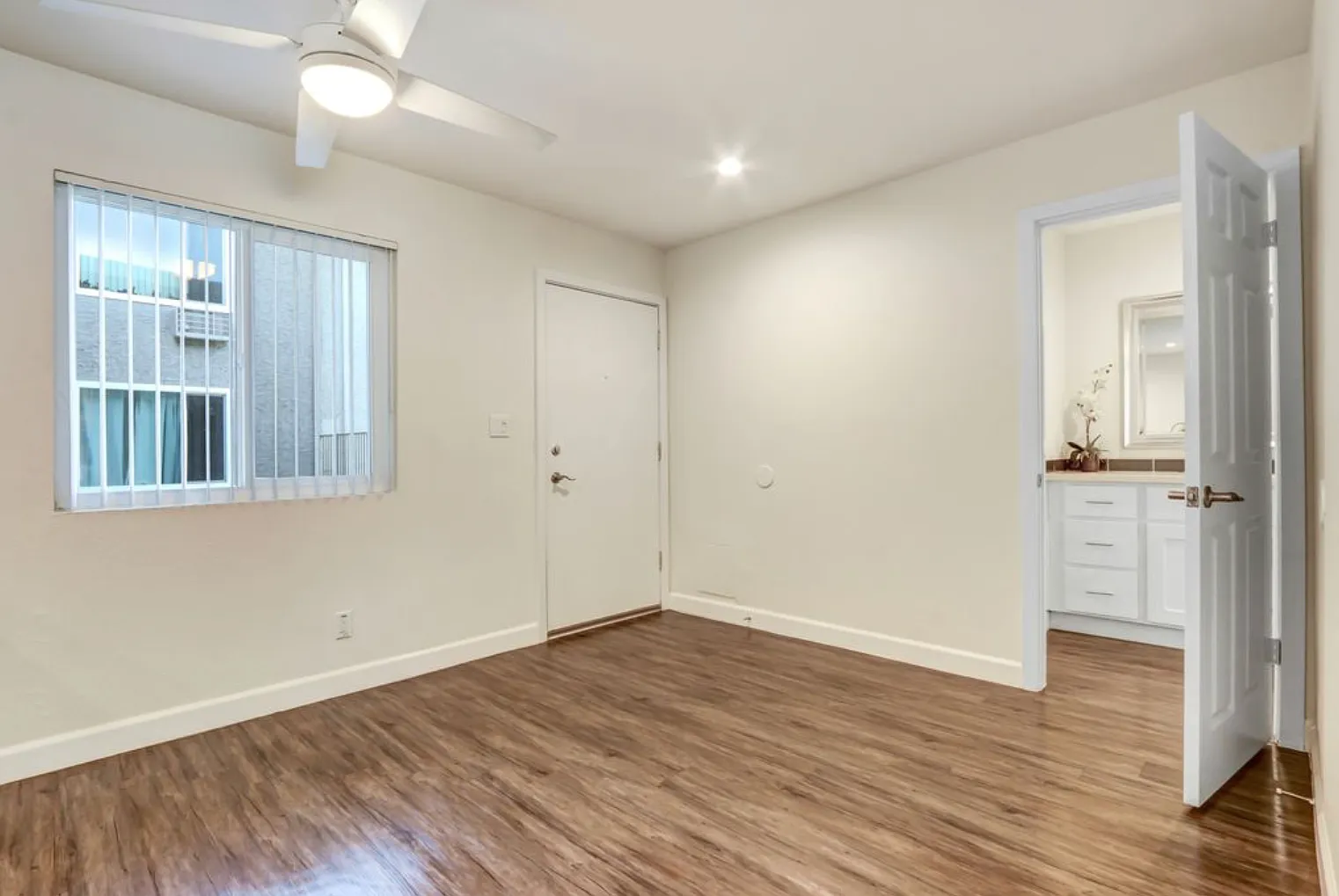 1 bed, 749 sqft, $1,795 — Photo 4