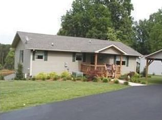 1110 Bear Claw Way, Huddleston, VA 24104