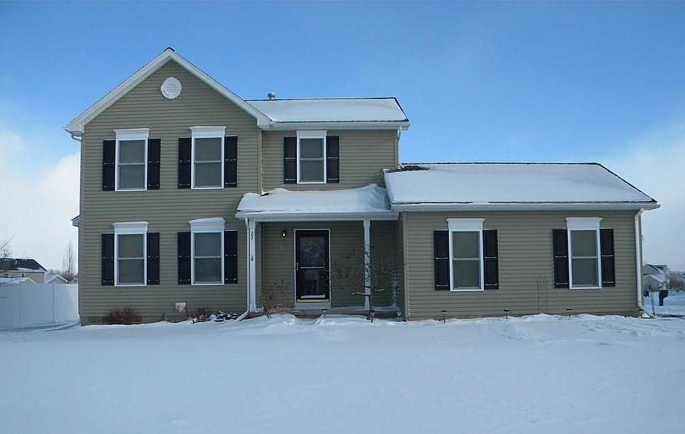 1st image of 22 Bolton Trl