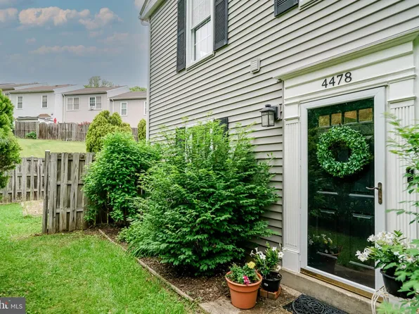 4478 Starling Ct, Woodbridge, VA 22193