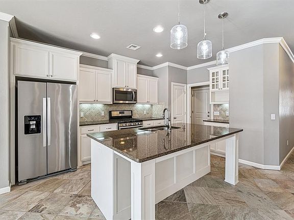 3rd image of 16404 Monarch Ridge Blvd