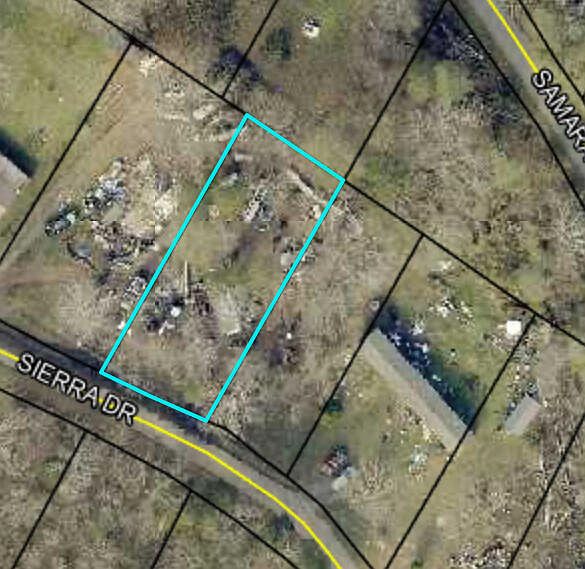 2nd image of 496 Sierra Dr