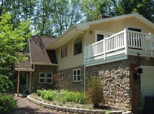 17 Dogwood Ln, Nesquehoning, PA 18240