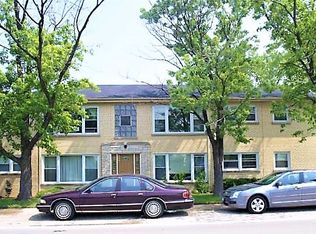 500 Higgins Rd APT 1A, Park Ridge, IL 60068