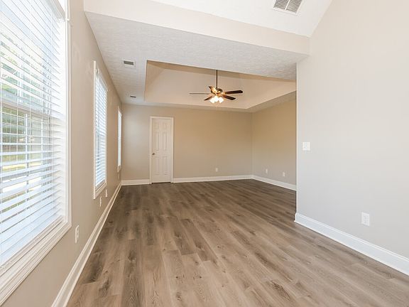 5th image of 362 Whitney Ln