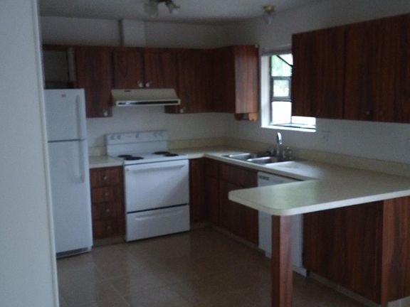 4th image of 35 47th Ave
