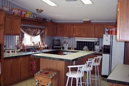 4th image of 105 Polk St N #600