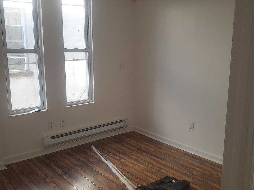 1st image of 2125 Utica Ave #2F