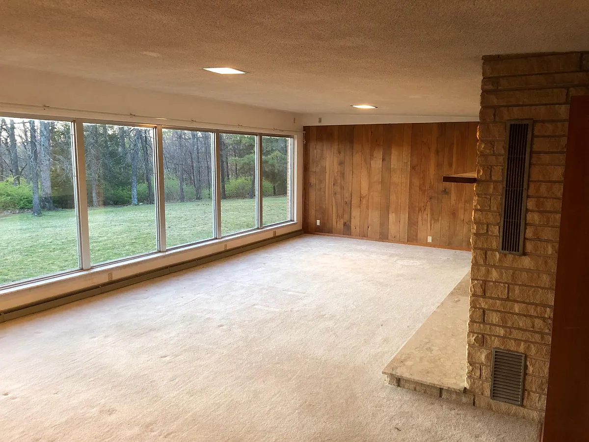 Building Photo - 1201 Lurlyn Dr