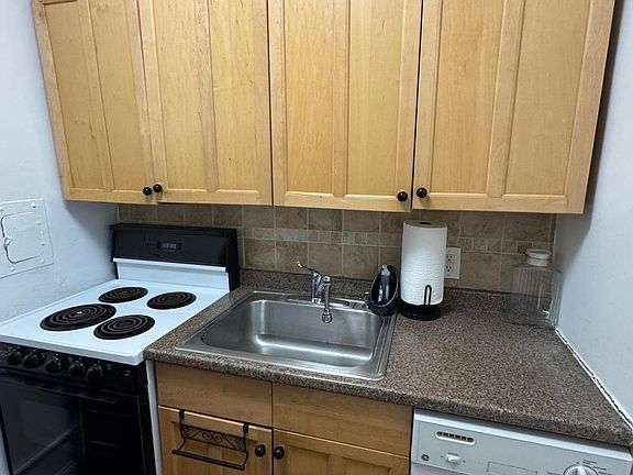 3rd image of 101 S Raleigh Ave APT 827