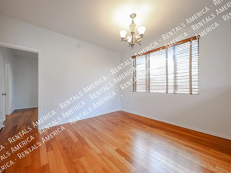 2402 E 5th St #1515 — Photo 3