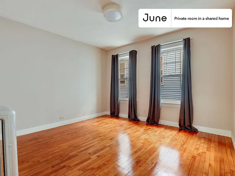 61 Lithgow St #B — Photo 2