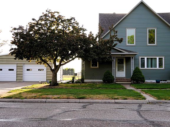 2nd image of 606 Ontario Ave