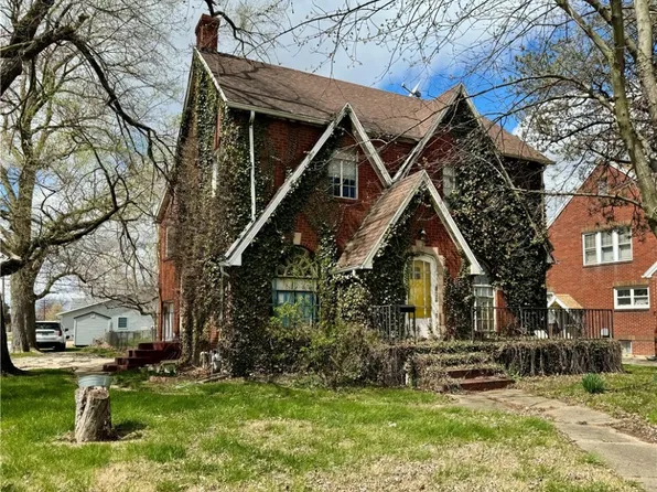 601 N 3rd St, Effingham, IL 62401