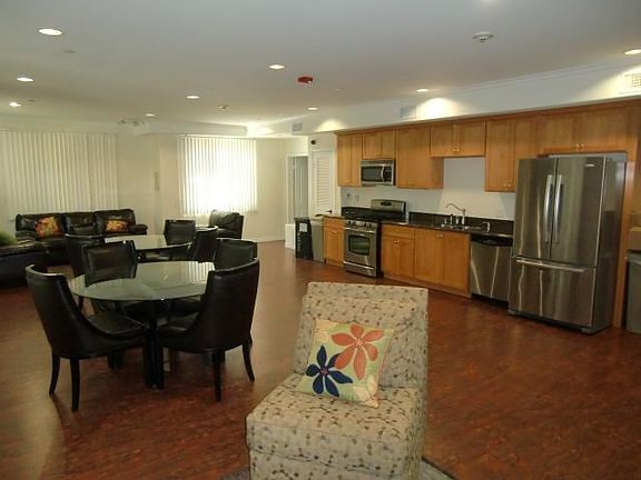 2nd image of 525 N Adams St APT 201