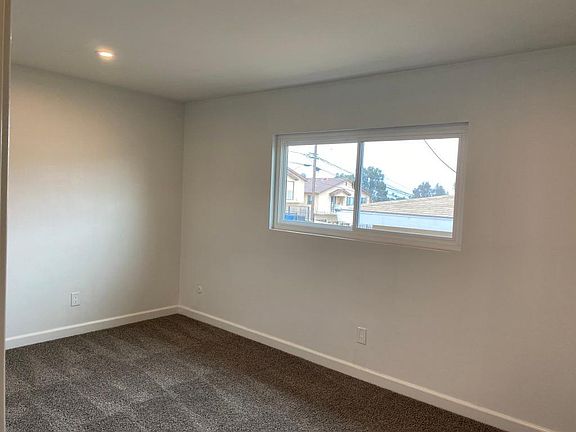 5th image of 2637 44th St APT 4