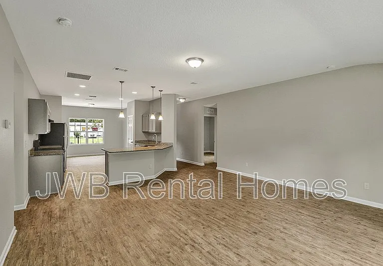10351 Pinehurst Dr — Photo 5