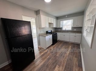 2237 Vermont St APT 2W, Blue Island, IL 60406