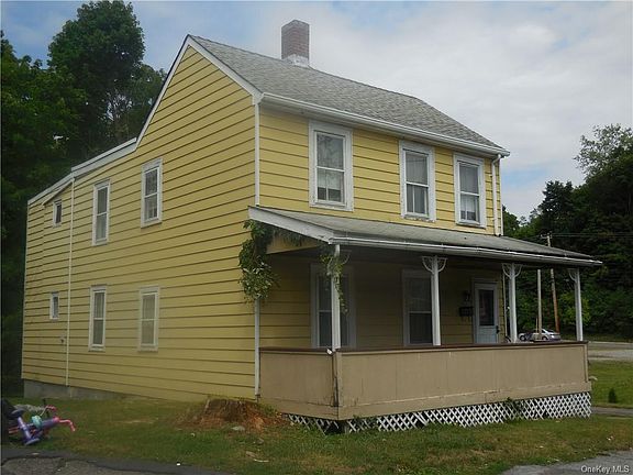 3rd image of 12 Pine St