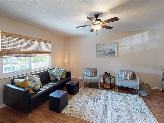 5th image of 620 Flamingo Dr APT 204