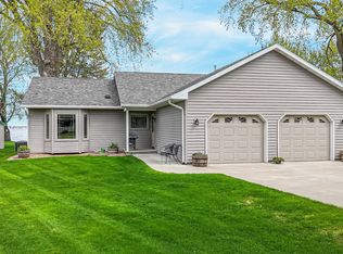 9302 Blanco Rd, Winneconne, WI 54986