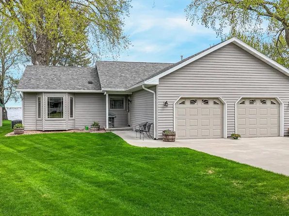 9302 Blanco Rd, Winneconne, WI 54986