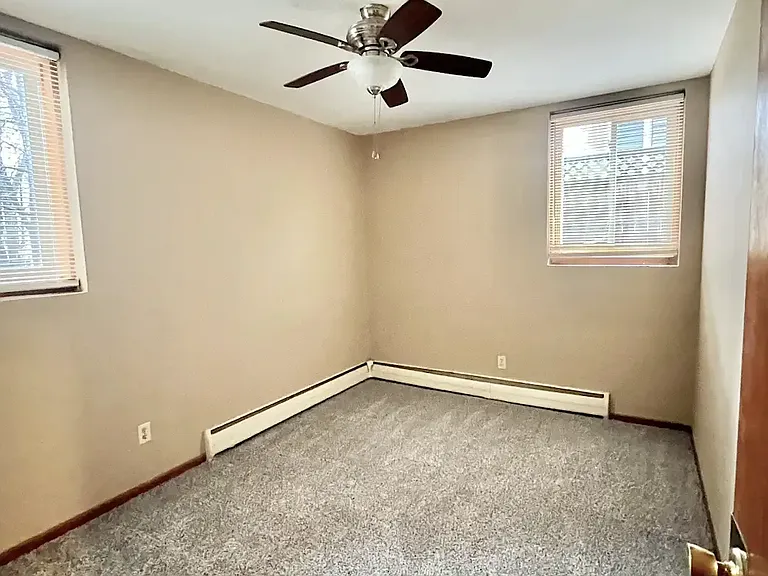 Pleasant Apartments — Photo 4
