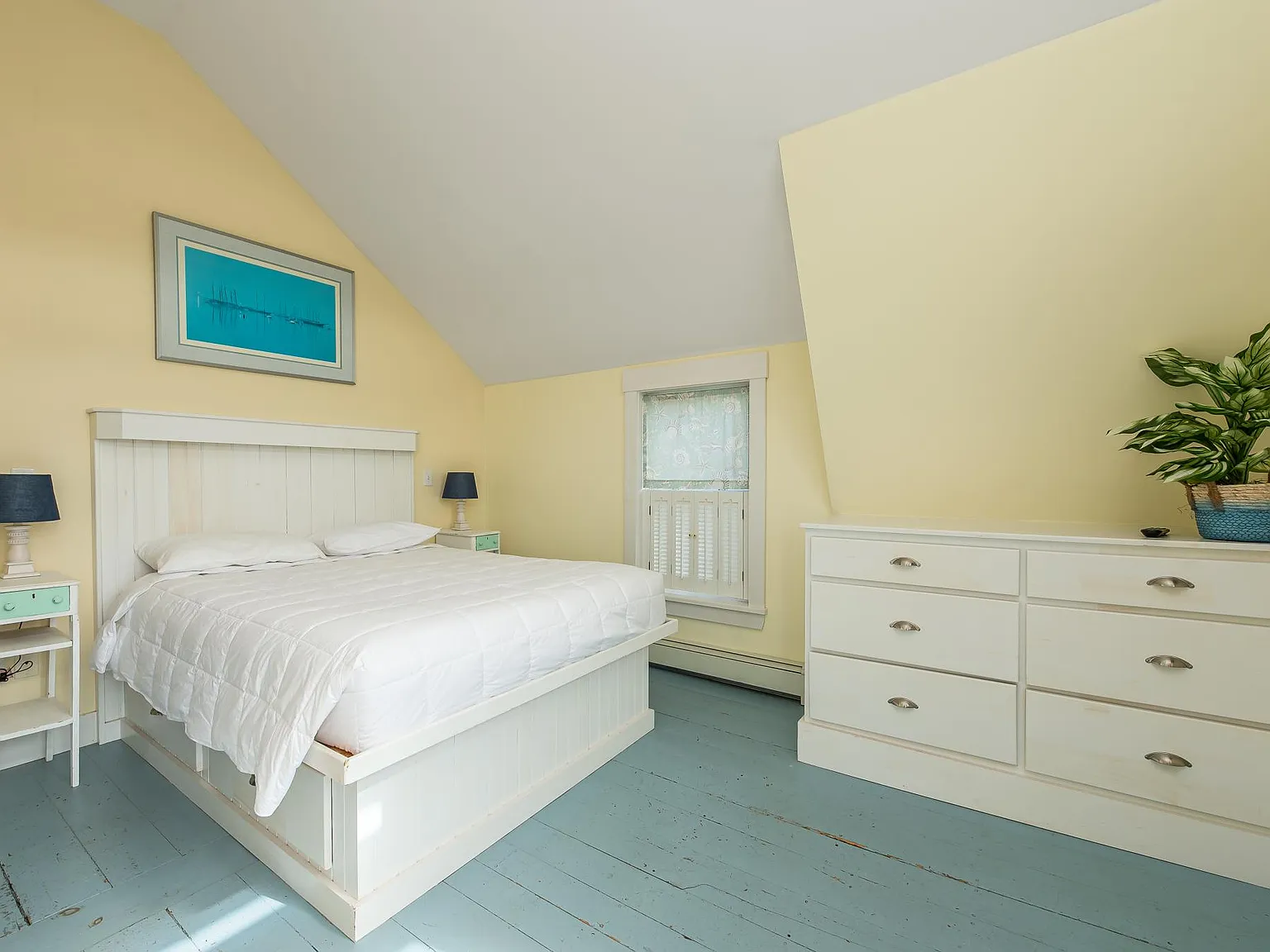 3 bed, 1276 sqft, $2,500 — Photo 4