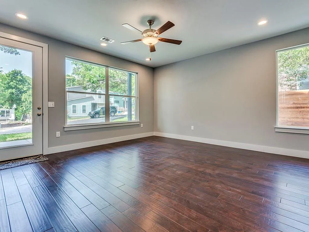 3 bed, 2.5 bath, 1580 sqft, $3,300 — Photo 3