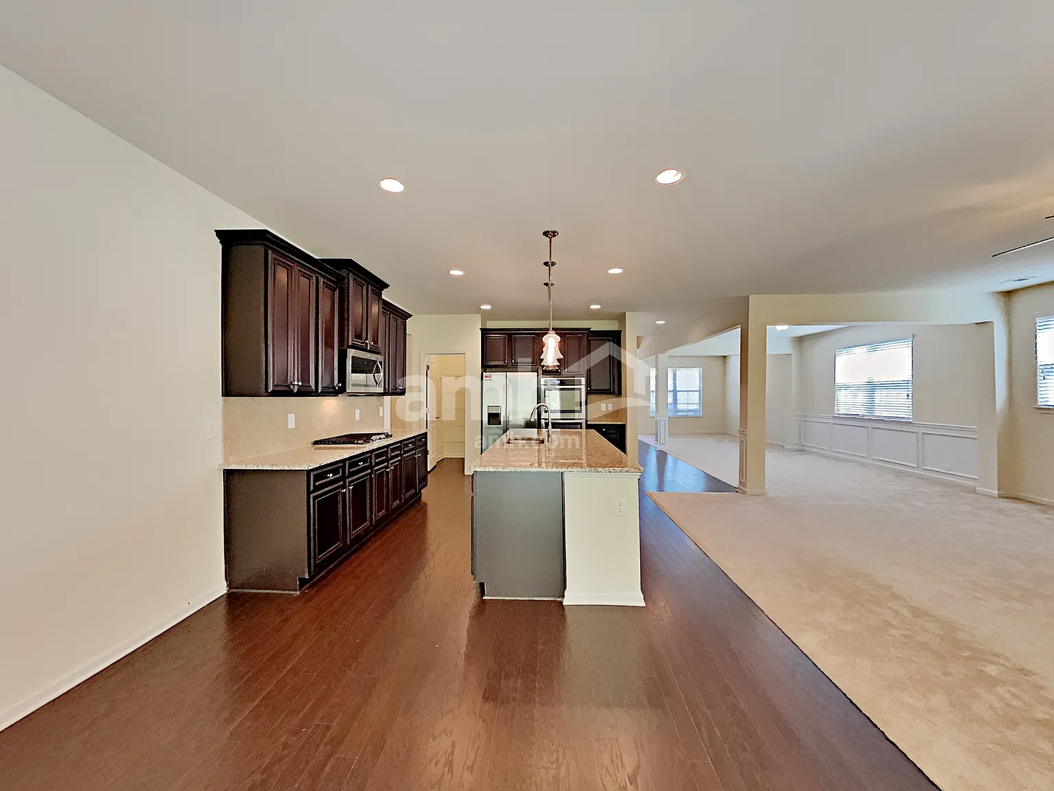 5 bed, 3.0 bath, 3310 sqft, $2,895 — Photo 4