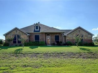 7301 Sandstone Dr, Sanger, TX 76266