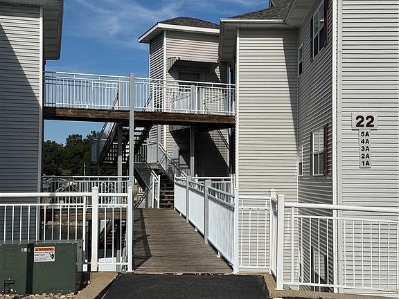 4th image of 22 Summer Place Ct Unit 2A