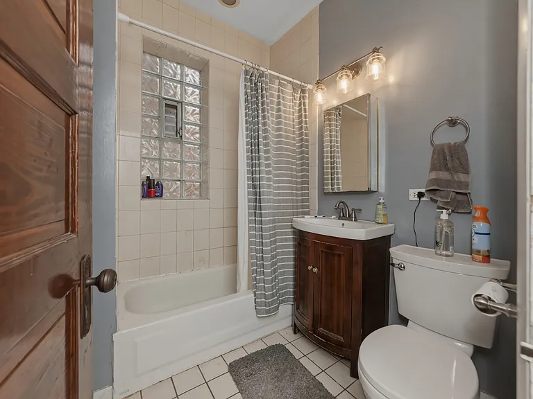 3712 N Racine Ave #1 — Photo 10
