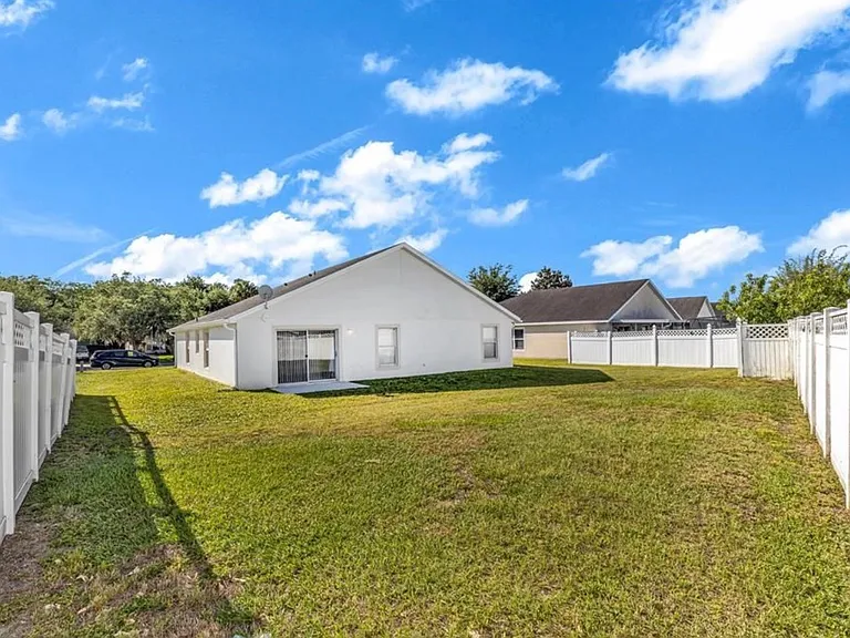 2989 White Cedar Cir — Photo 9